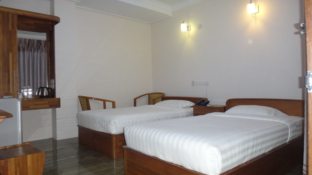 יאנגון Chit Sayar Hotel מראה חיצוני תמונה